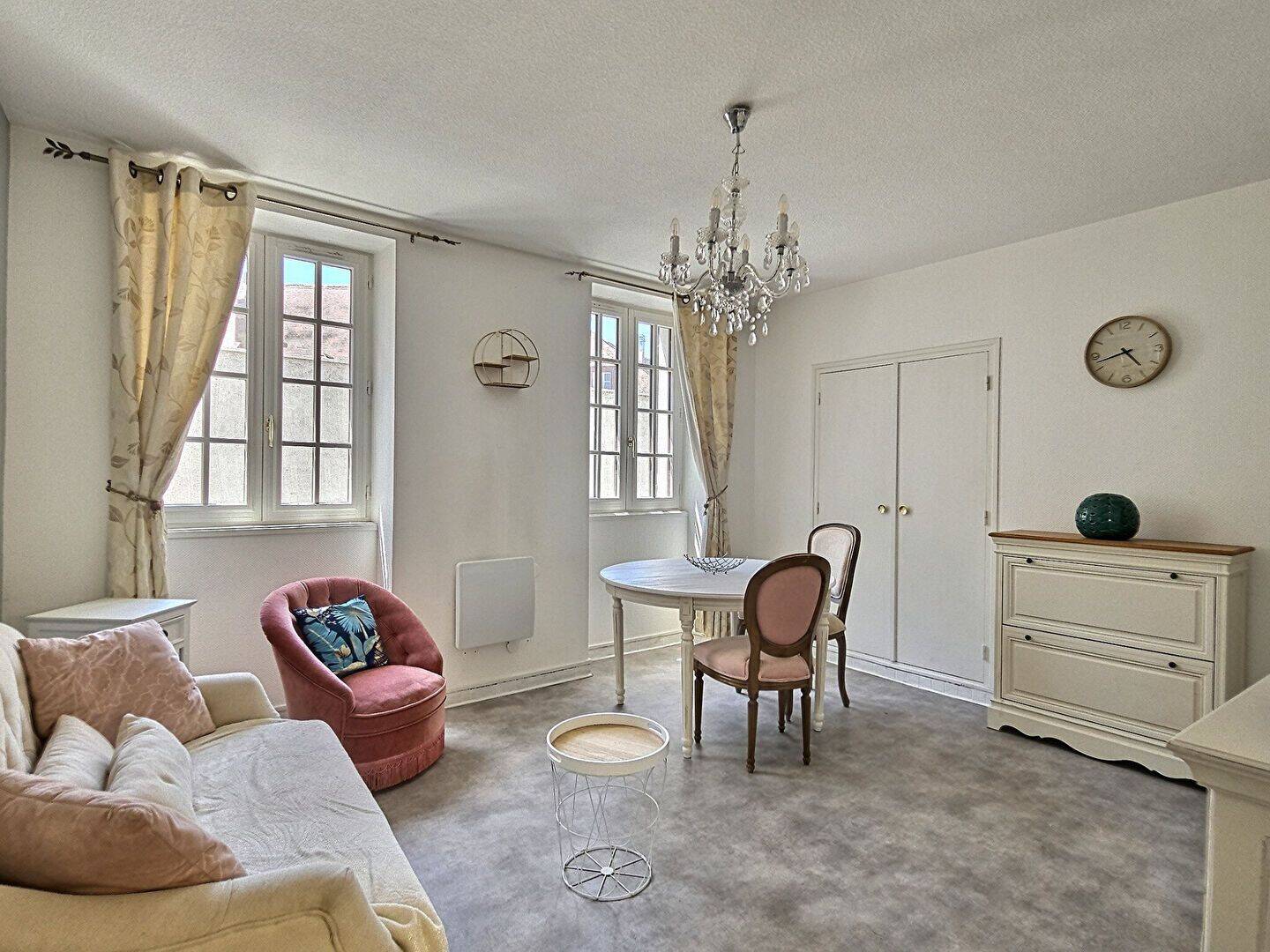 Appartement 2 pièces 34 m² · à Montluçon · 33,6 m² · 430 €