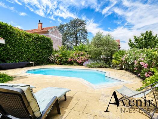 Maison à vendre 1 190 000 € 7 pièces 4 chambres 258 m² 1 058 m² de terrain Le Vernay Caluire-et-Cuire 69300