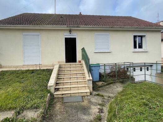 Maison à vendre 158 700 € 4 pièces 3 chambres 414 m² de terrain Toury 28310