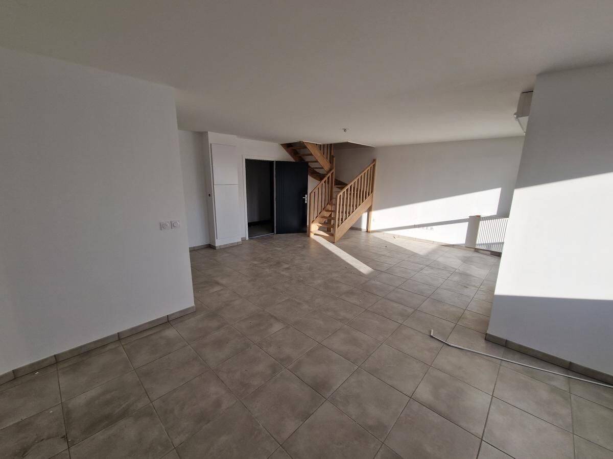 Appartement 3 pièces 74 m² · à Saint-Jory · 74 m² · 735 €