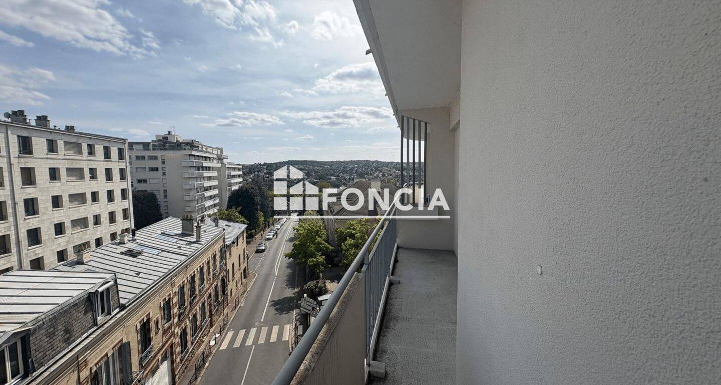Appartement 4 pièces 88 m² · à Saint-Germain-en-Laye · 88,2 m² · 2 435 €