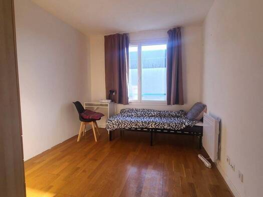 Colocation à louer 630 € 4 pièces 3 chambres 53 m² 2ème étage Guyancourt 78280