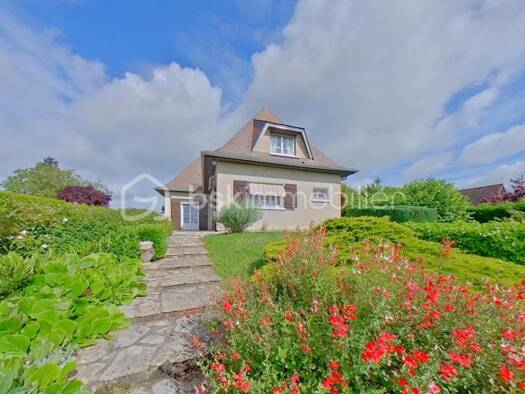 Maison à vendre 248 000 € 5 pièces 4 chambres 140 m² 1 540 m² de terrain Pont-sur-Yonne 89140