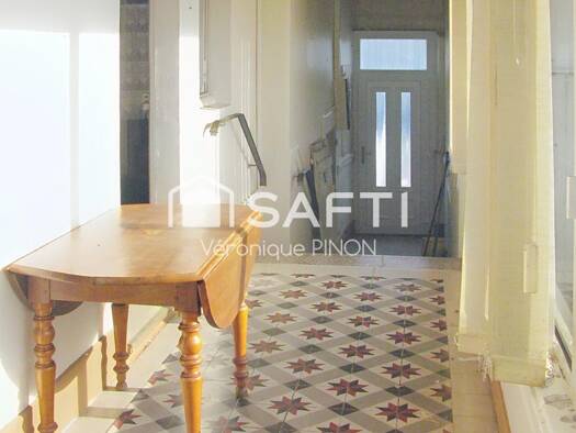 Maison à vendre 107 000 € 5 pièces 3 chambres 86 m² 748 m² de terrain Route d'Angers Château-Gontier 53200