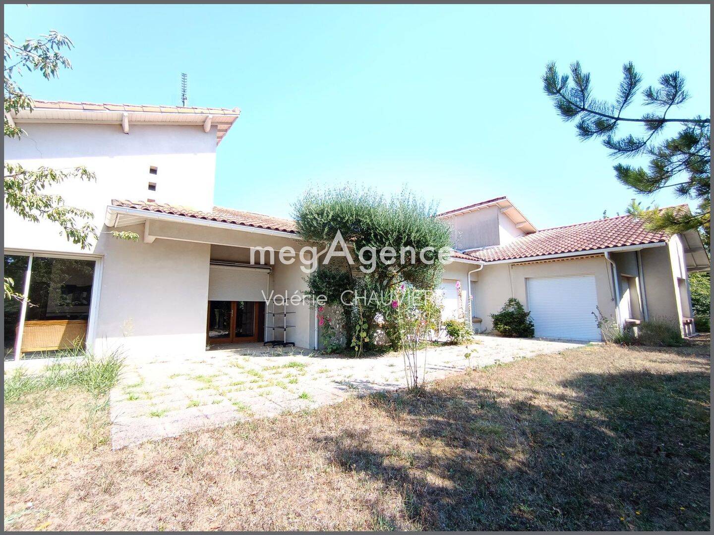 Maison 9 pièces 252 m² · à Mortagne-sur-Gironde · 252 m² · 620 000 €