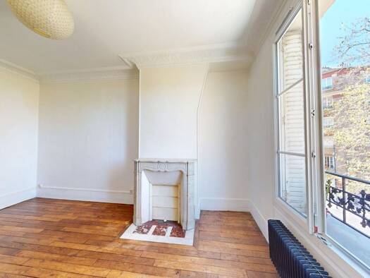 Appartement à vendre 305 000 € 3 pièces 2 chambres 42 m² Étage 2/6 Rosiers-Les Puces Saint-Ouen-sur-Seine 93400