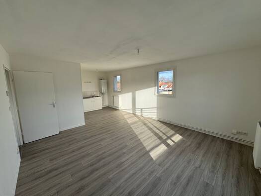 Appartement à louer 590 € 2 pièces 1 chambre 49 m² Étage 2/3 Sud Noyelles-Godault 62950
