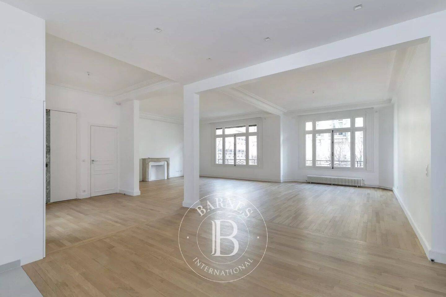 Appartement 5 pièces 152 m² · à Paris 16ème Arrondissement · 152,2 m² · 5 500 €