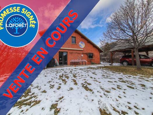 Maison à vendre 440 000 € 4 pièces 3 chambres 117 m² 842 m² de terrain Saint-Crépin 05600