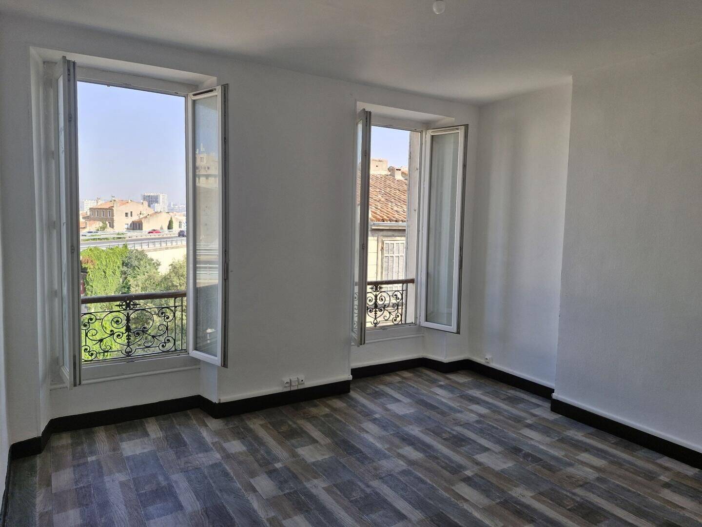 Appartement 3 pièces 57 m² · à Marseille 3ème Arrondissement · 56,7 m² · 770 €