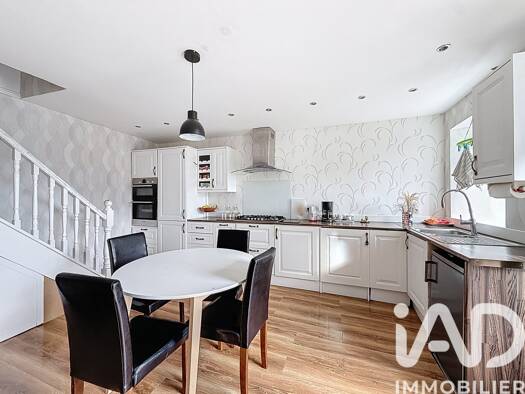 Maison à vendre 96 000 € 4 pièces 2 chambres 65 m² Uzel 22460