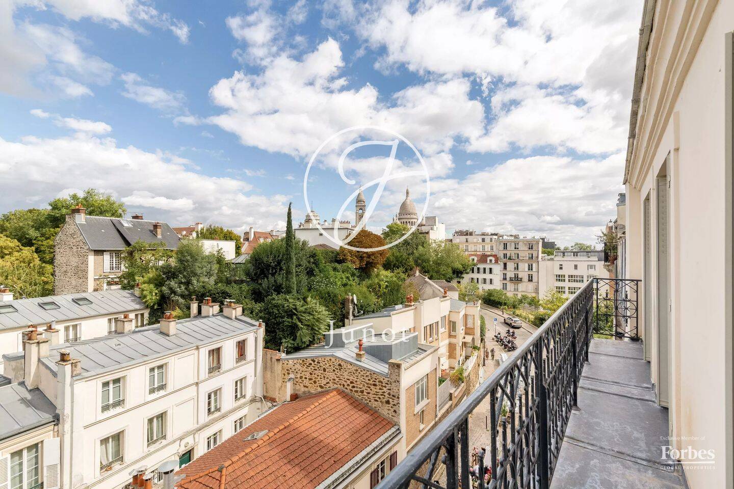 Appartement 2 pièces 43 m² · à Paris 18ème Arrondissement · 42,9 m² · 595 000 €