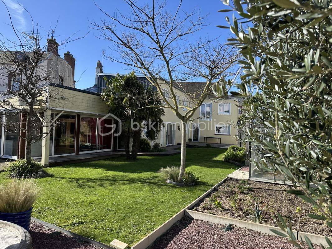 Maison 8 pièces 345 m² · à Granville · 345 m² · 840 000 €