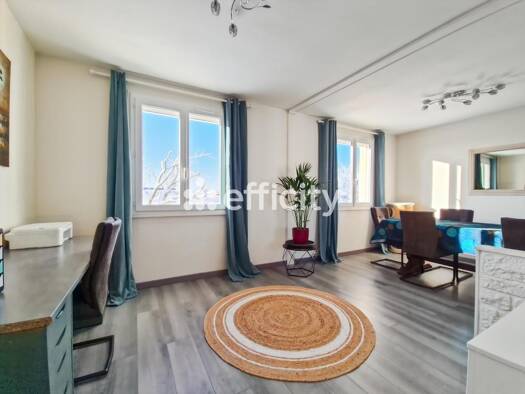 Pavillon à vendre 499 000 € 8 pièces 6 chambres 157 m² 421 m² de terrain Zone Activité Aytré 17440