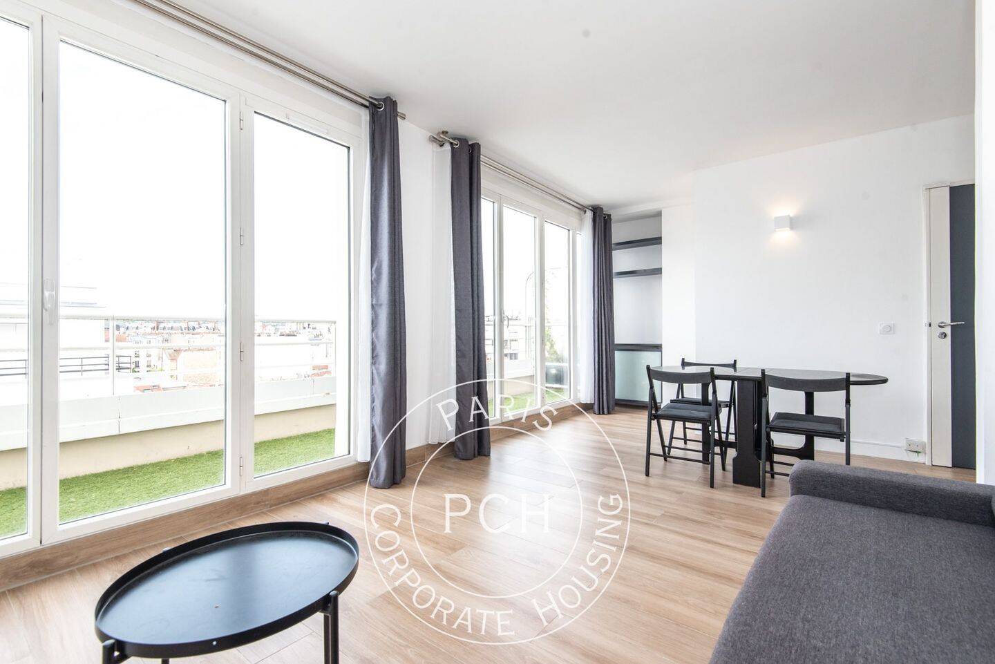 Appartement 2 pièces 42 m² · à Paris 16ème Arrondissement · 41,8 m² · 2 000 €