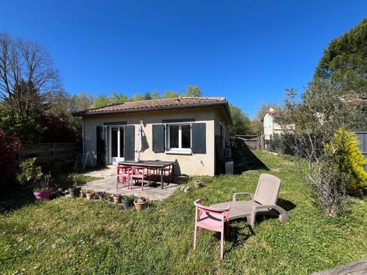 Maison de plain-pied à vendre 170 000 € 3 pièces 2 chambres 55 m² 348 m² de terrain Chantemerle-les-Blés 26600