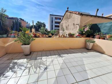 Appartement en viager occupé Bouquet 98 000 € 2 pièces 40,1 m² Étage 1/3 Fréjus 83600