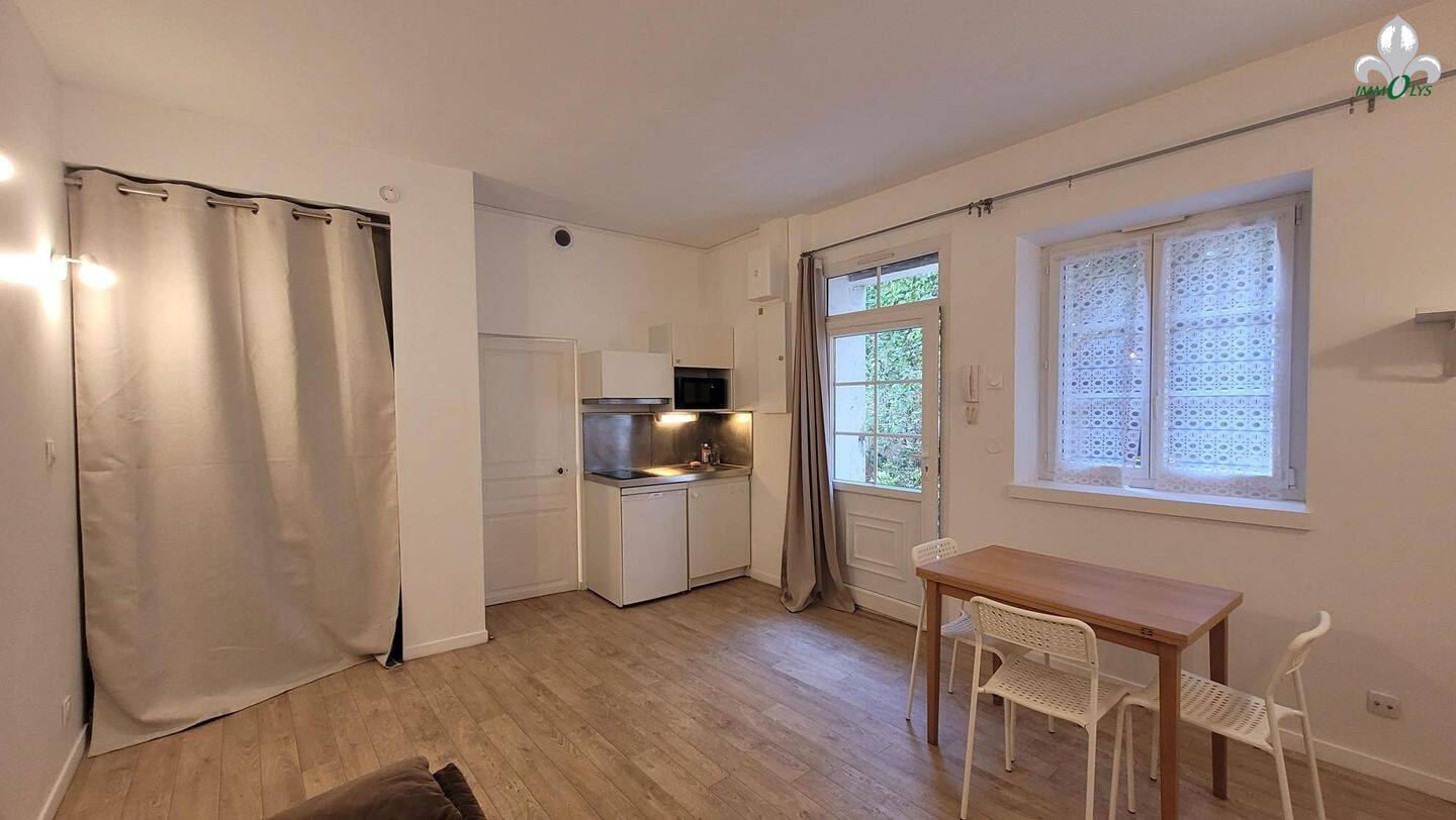 Appartement 1 pièce 22 m² · à Dijon · 21,9 m² · 450 €