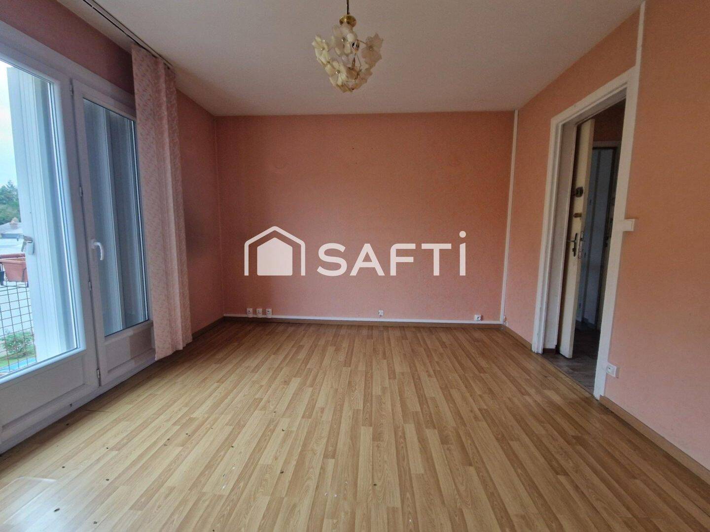 Appartement 3 pièces 54 m² · à Gravigny · 54 m² · 70 000 €