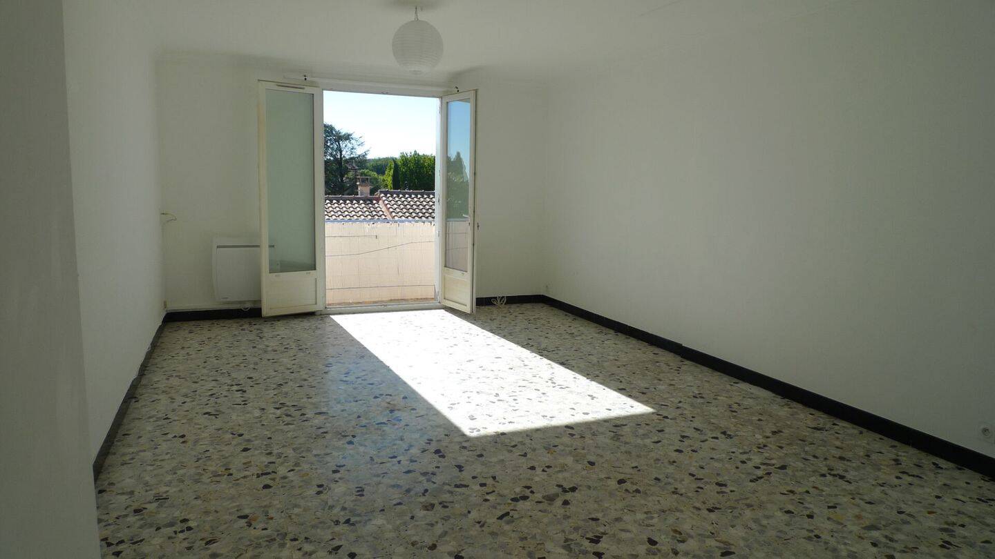 Appartement 4 pièces 73 m² · à Saint-Paul-Trois-Châteaux · 73 m² · 715 €