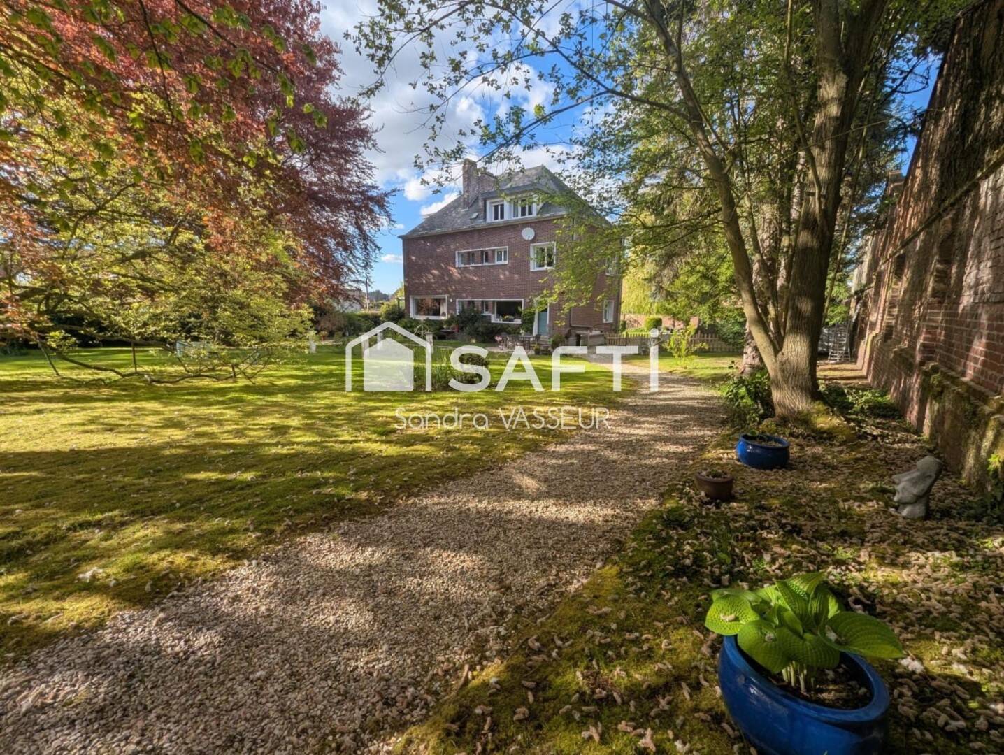 Maison 9 pièces 269 m² · à Friville-Escarbotin · 269 m² · 519 500 €