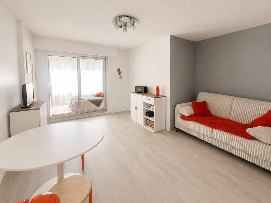 Appartement 1 pièce 30 m² · à Saint-Mandrier-sur-Mer · 29,6 m² · 140 000 €