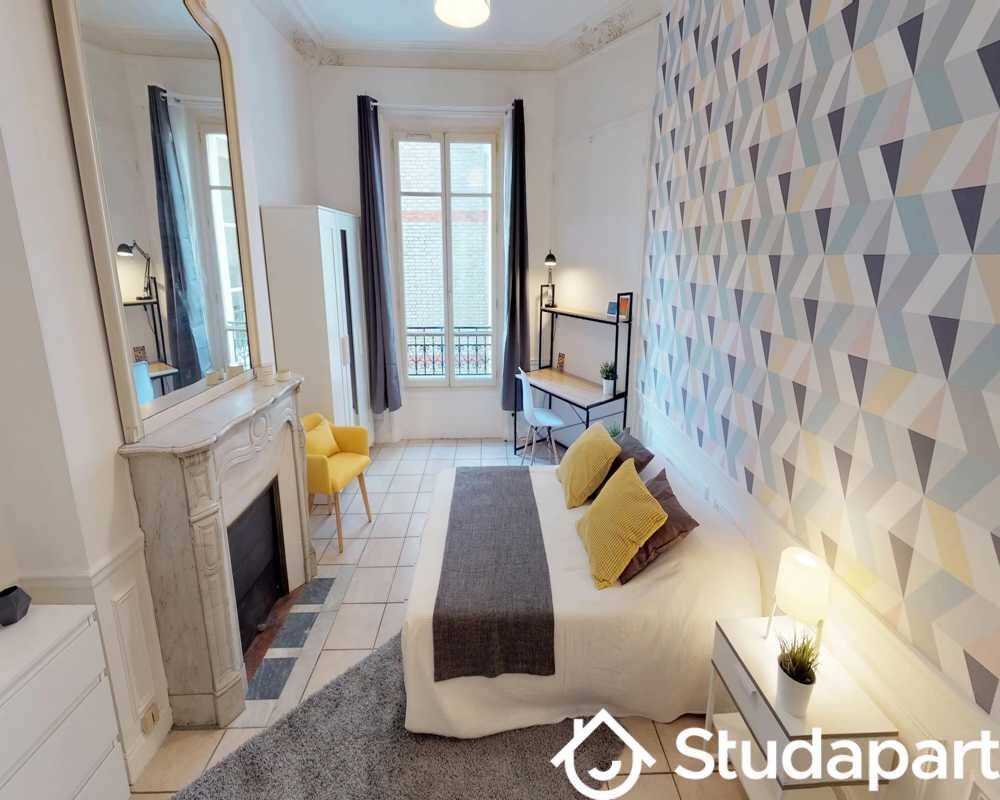 1 pièce 16 m² · à Paris 12ème Arrondissement · 16 m² · 1 215 €/mois