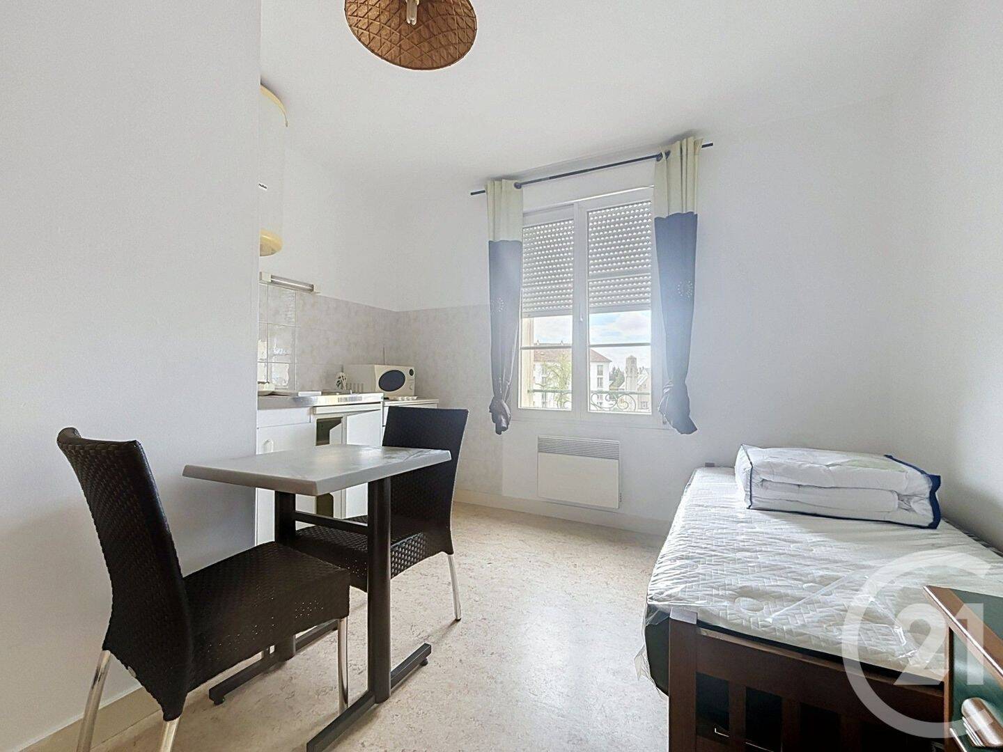 Appartement 1 pièce 14 m² · à Argentan · 14 m² · 300 €/mois