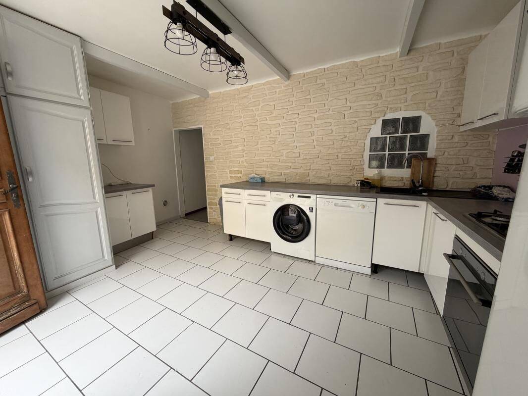 Maison 4 pièces 108 m² · à Charleval · 108 m² · 980 €/mois