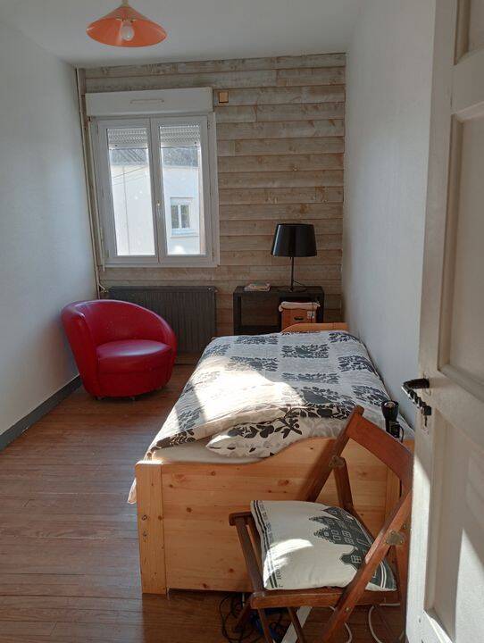 Appartement 1 pièce 10 m² · à Saint-Nazaire · 10 m² · 350 €
