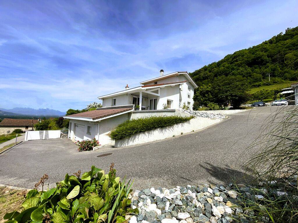 Maison 7 pièces 143 m² · à La Pierre · 143 m² · 625 000 €