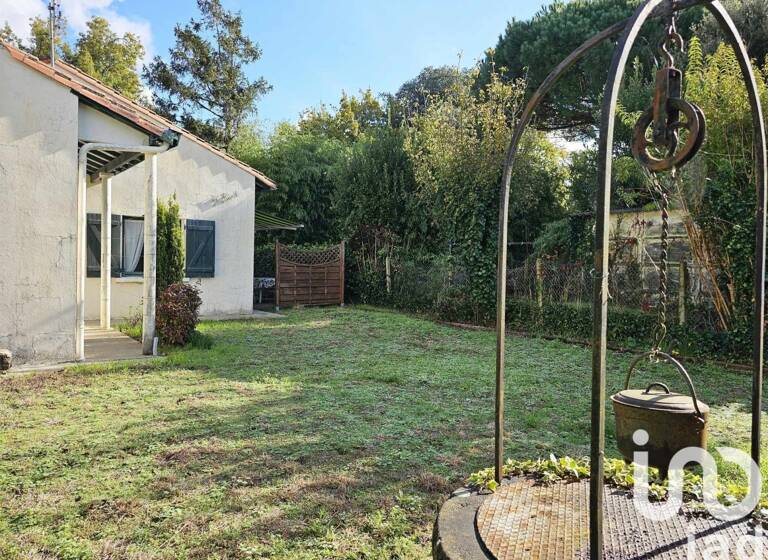 Maison à vendre 253 000 € 4 pièces 3<br/>chambres 65 m²<br/>superficie 252 m²<br/>terrain Nord Est Vallieres Saint-Georges-de-Didonne 17110