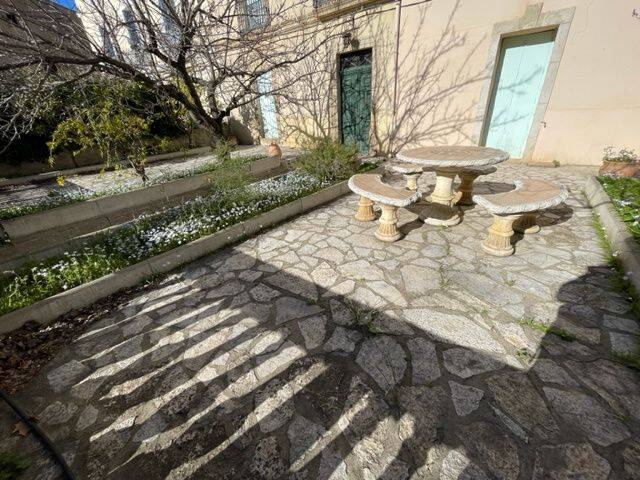 Maison 10 pièces 275 m² · à Gabian · 275 m² · 299 000 €