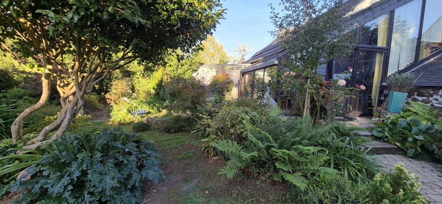 Maison 5 pièces 145 m² · à Pont-de-Buis-lès-Quimerch · 145 m² · 259 000 €