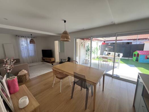 Appartement à vendre 579 000 € 4 pièces 3 chambres 99,1 m² RDC/1 Brise Lame-Lazaret-Montbrun-Pignada Anglet 64600
