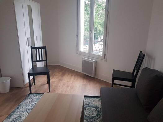 Appartement à louer - logement étudiant 490 € 1 pièce 12 m² 1er étage Aulnay-sous-Bois 93600