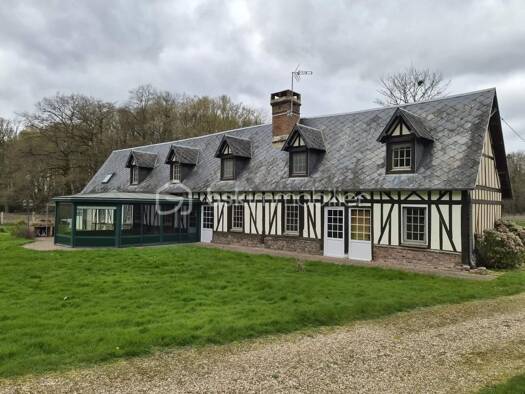 Maison à vendre 364 000 € 9 pièces 5 chambres 205 m² 33 975 m² de terrain Barquet 27170