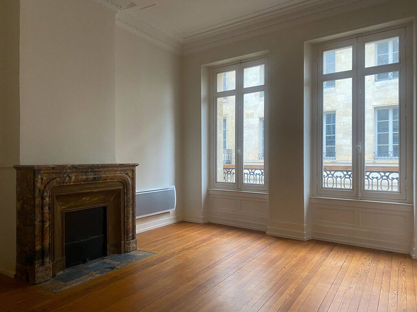 Appartement 2 pièces 75 m² · à Bordeaux · 75 m² · 1 151 €