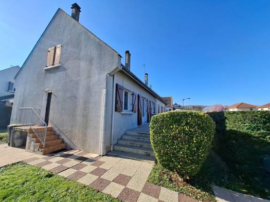 Maison à vendre 220 000 € 6 pièces 5 chambres 110 m² 304 m² de terrain Bizy Vernon 27200