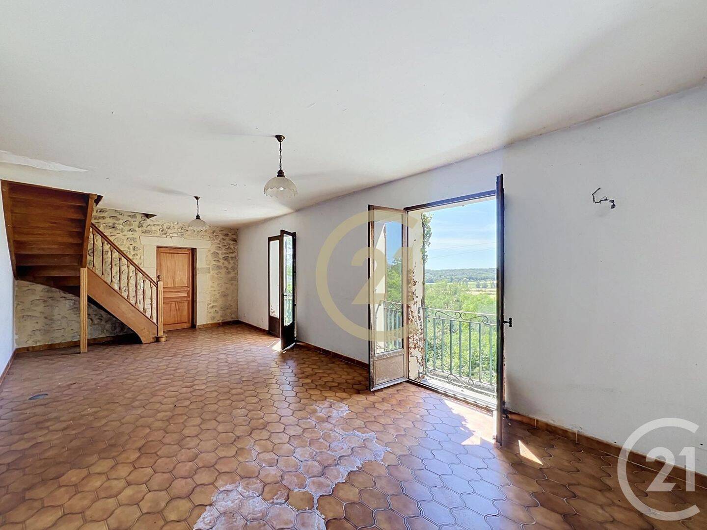 Maison 7 pièces 166 m² · à Uzès · 166,3 m² · 242 000 €