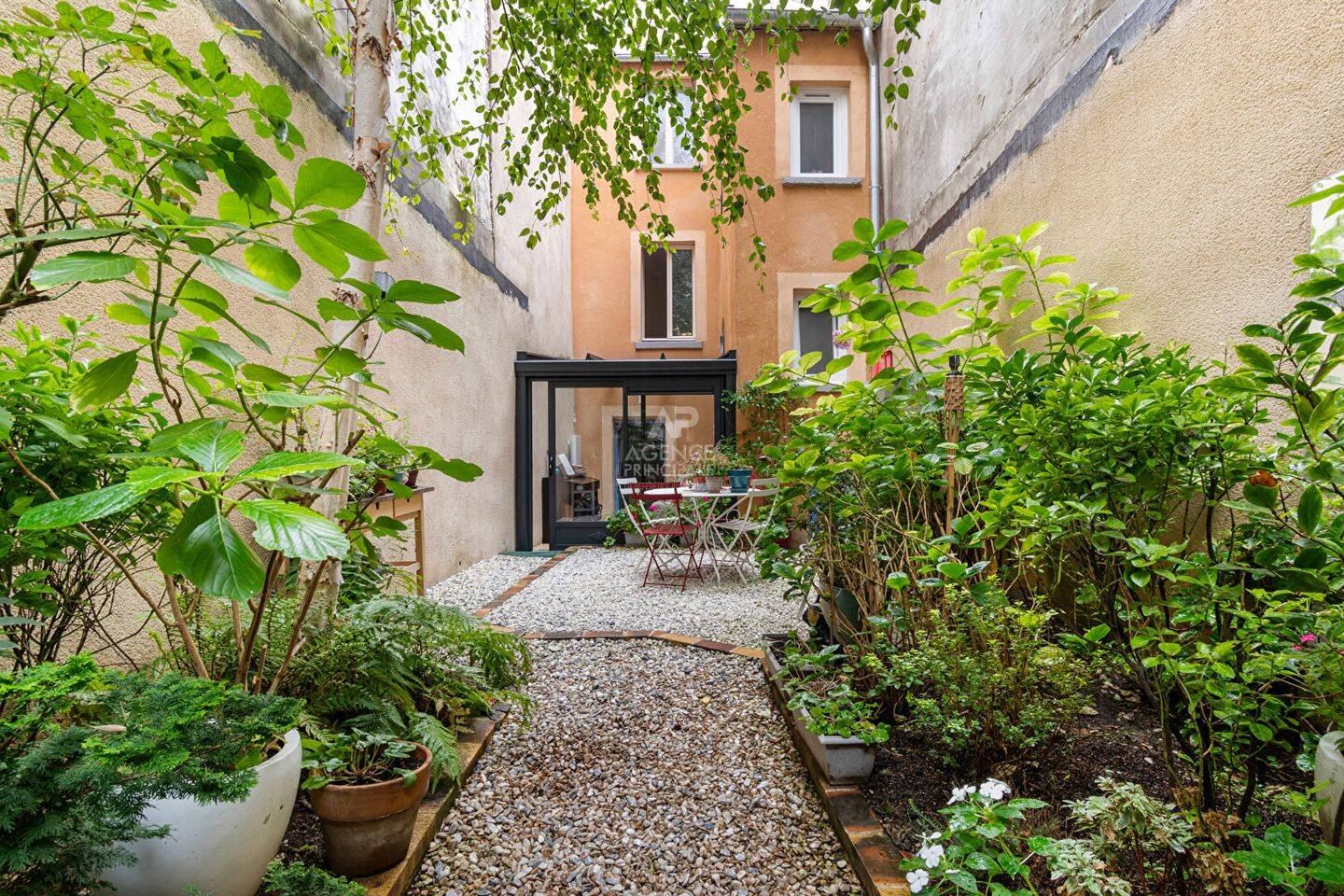 Maison 2 pièces 45 m² · à Saint-Germain-en-Laye · 45 m² · 305 000 €