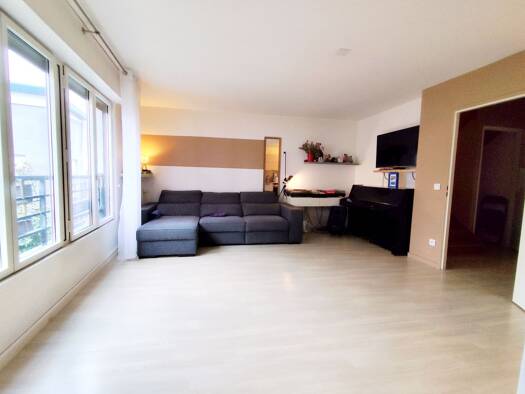 Appartement à vendre 429 000 € 3 pièces 2 chambres 67 m² Étage 2/3 La Noue-Clos Français Montreuil 93100