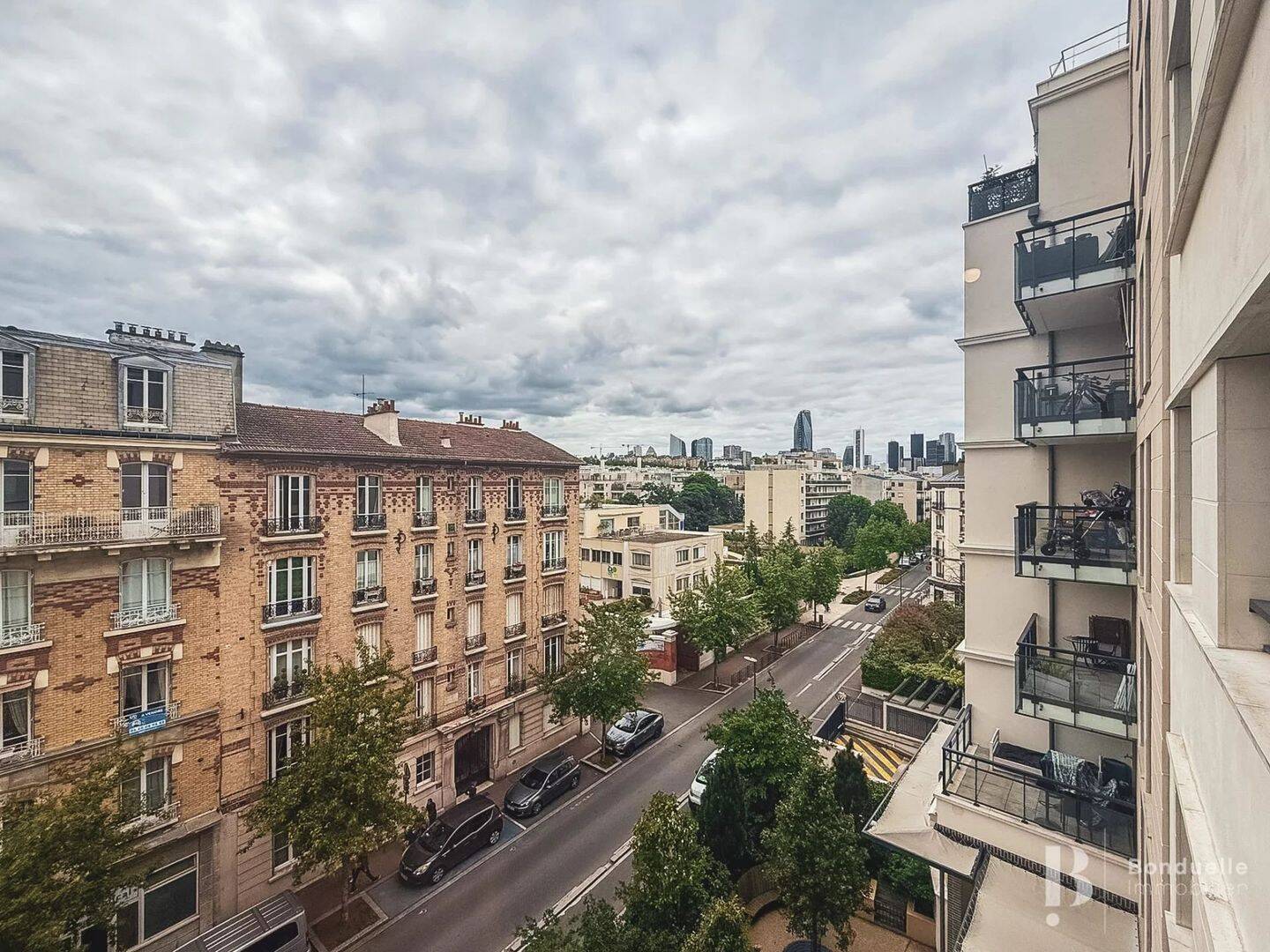 Appartement 1 pièce 26 m² · à Suresnes · 26,4 m² · 817 €/mois