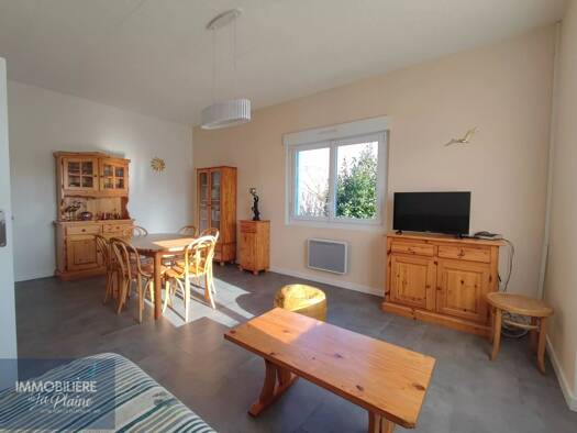 Maison de plain-pied à vendre 266 400 € 3 pièces 2 chambres 85 m² 485 m² de terrain La Plaine-sur-Mer 44770