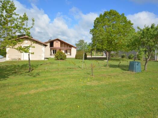 Maison à vendre 350 000 € 6 pièces 3 chambres 166 m² 4 812 m² de terrain Savenès 82600