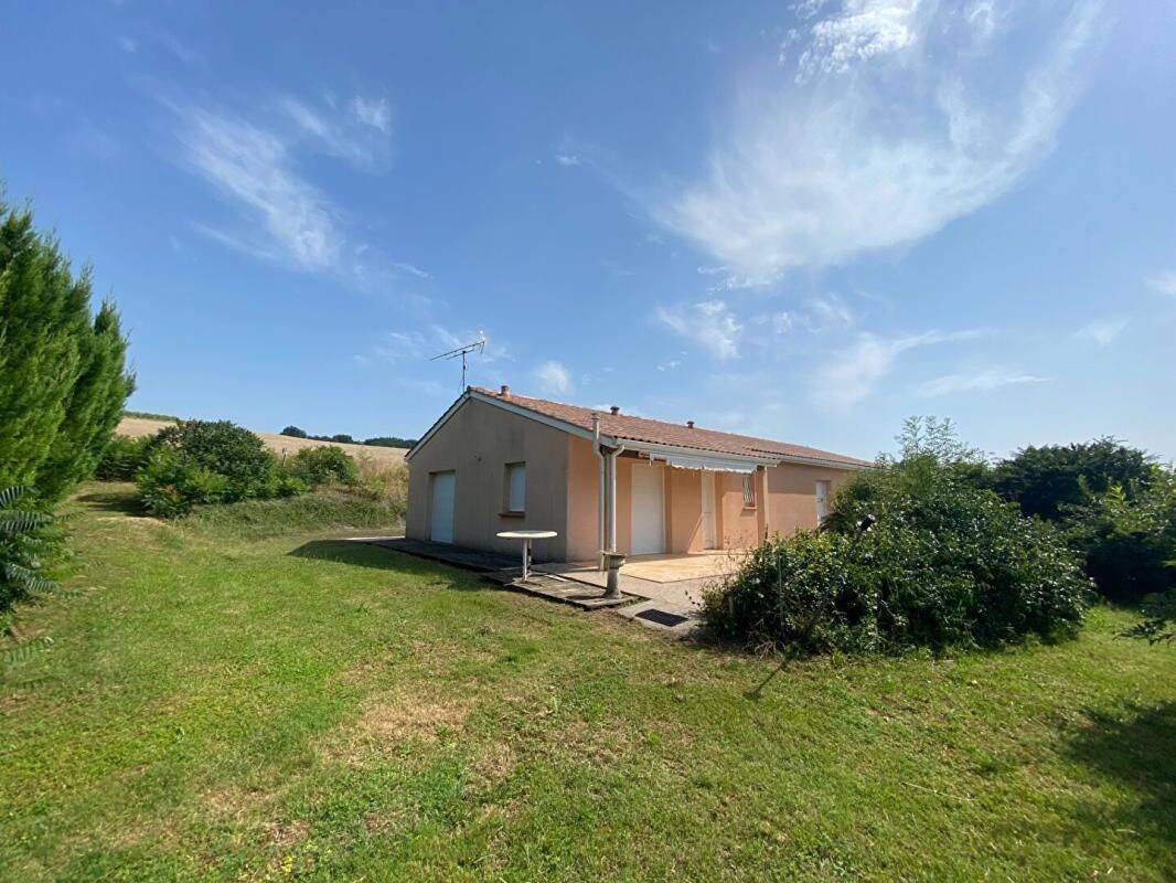 Maison 4 pièces 111 m² · à Roquefort · 111 m² · 1 050 €
