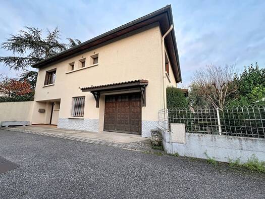 Maison à vendre 219 000 € 4 pièces 2 chambres 118 m² 217 m² de terrain Chirouzes Bourg-lès-Valence 26500