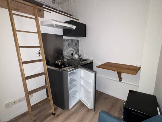 Studio à louer 420 € 1 pièce 9 m² Étage 2/3 Toulouse 31000