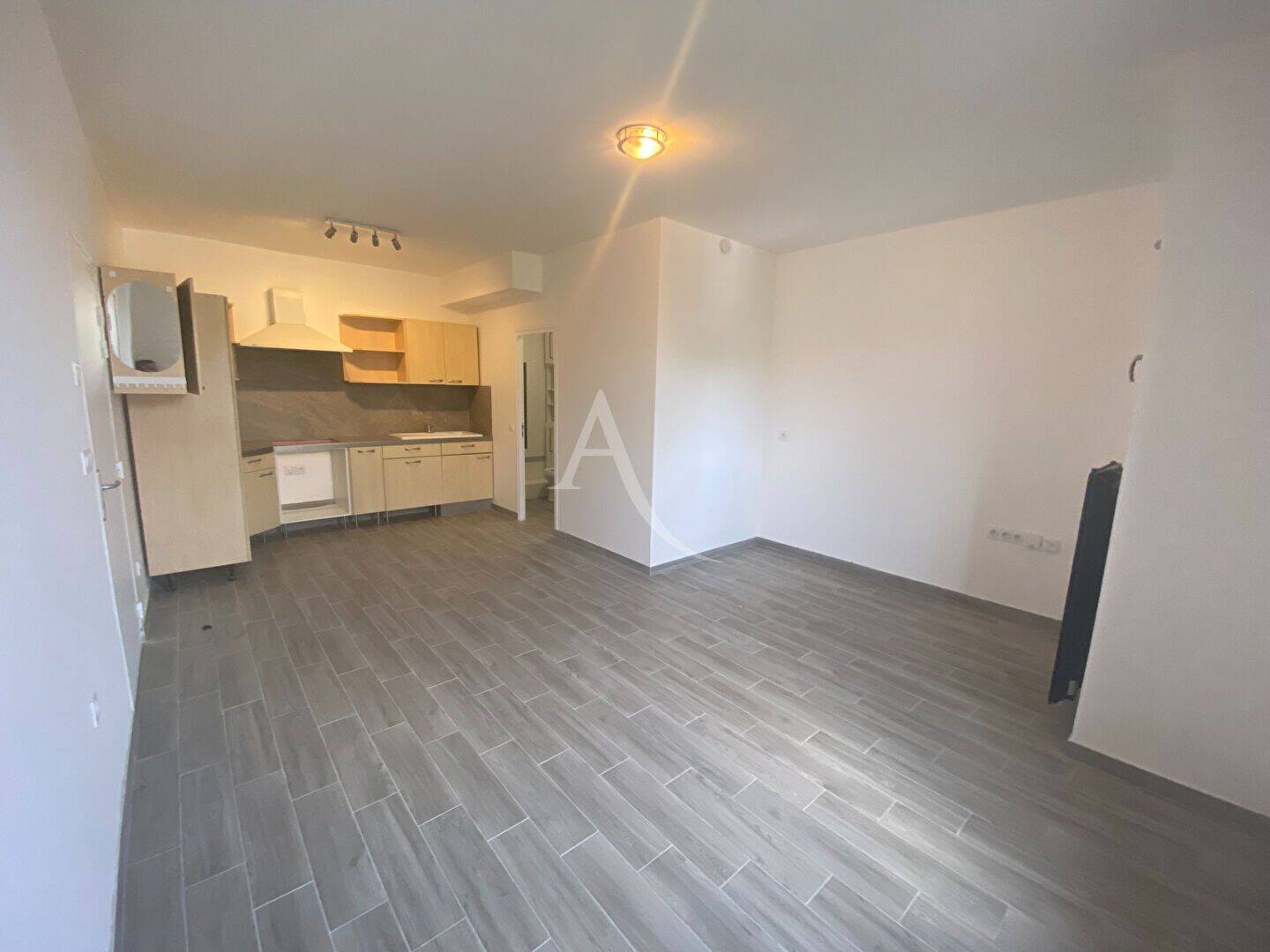 Appartement 1 pièce 28 m² · à Le Bourget · 28 m² · 780 €