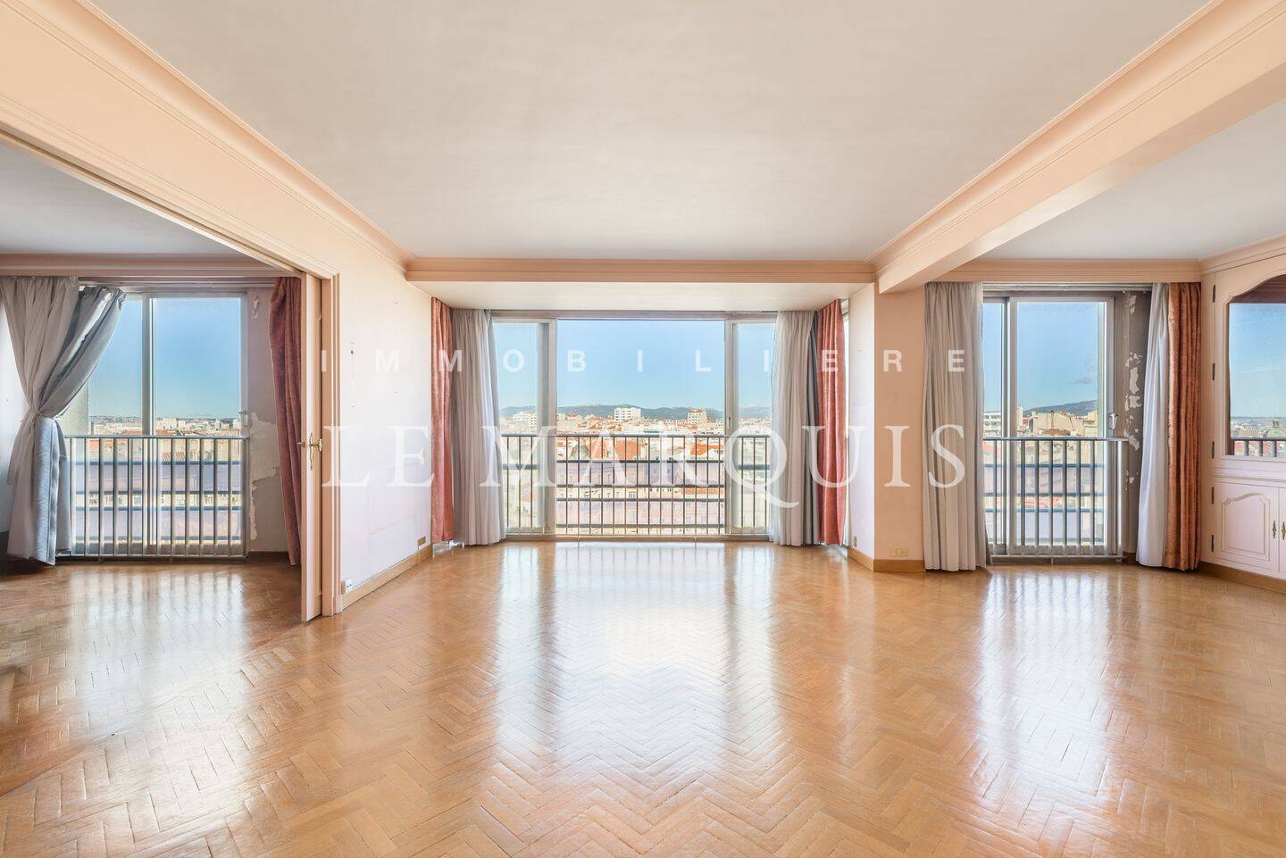 Appartement 7 pièces 202 m² · à Marseille 6ème Arrondissement · 202 m² · 620 000 €